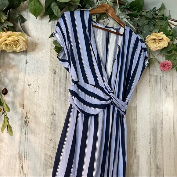 NWT Madison Sleeveless Stripe Jumpsuit - Picture 5 of 13